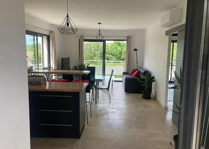 Ardoise בית נופש קסטלנודארי